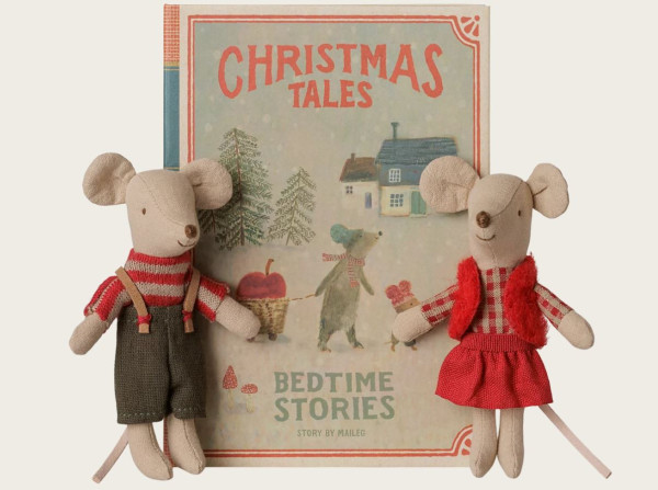 Weihnachts-Zwillingsmäuse, kleine Schwester und Bruder im Buch